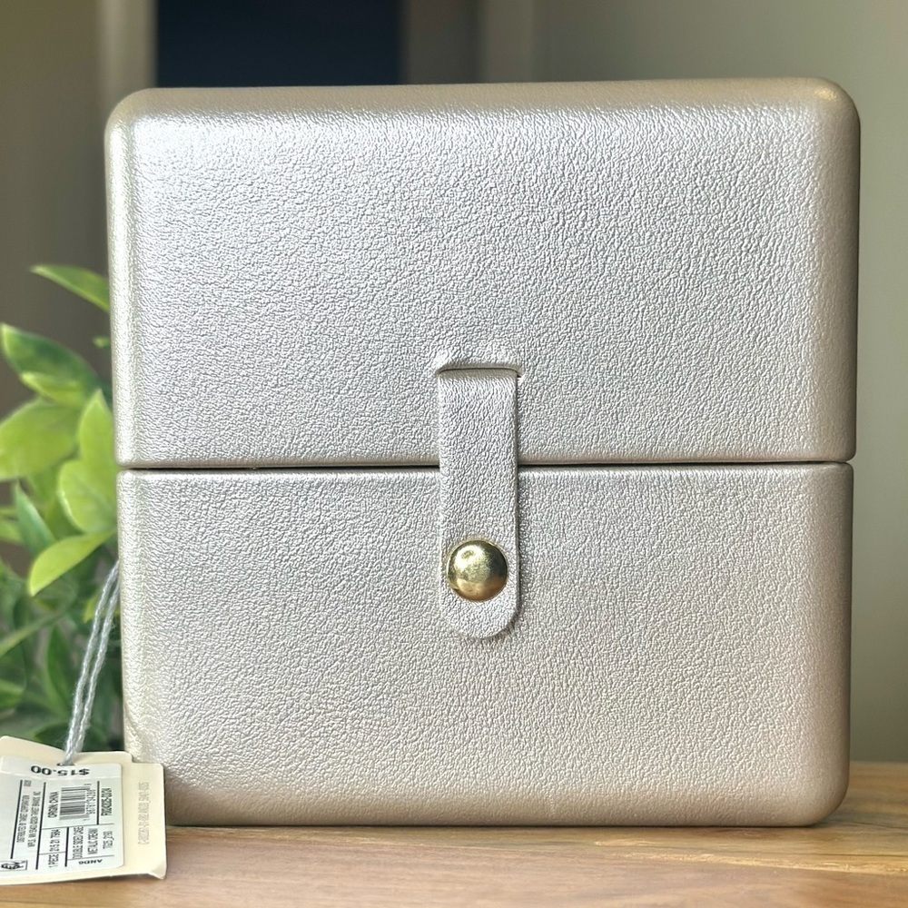 A New Day Jewelry Box with Snap Closure